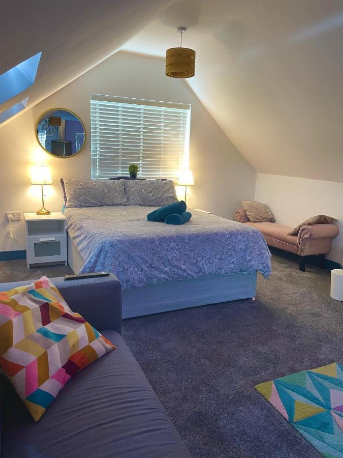 Vibrant & Modern Studio Apartment In Birmingham Exteriör bild